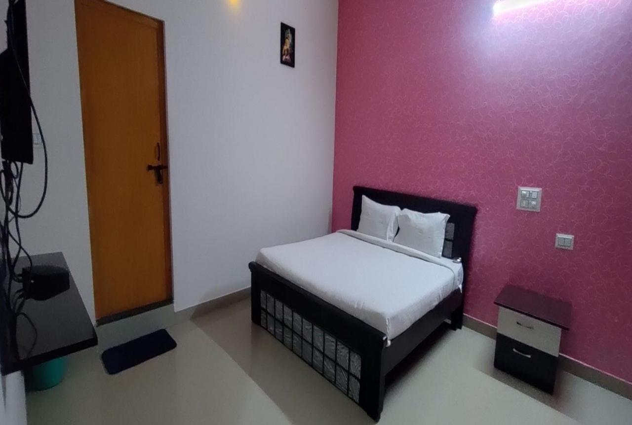 Anjaneya Comforts Shimoga Exterior photo